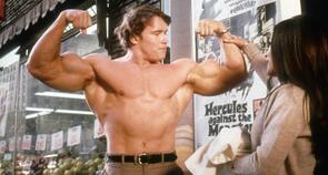 5 exercícios de Arnold Schwarzenegger para ter um corpo forte!