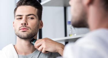 7 Cuidados com a barba: como se livrar da irritação da pele em 2024