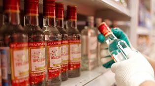 Bebida alcoólica deve sofrer restrição na quarentena por coronavírus, indica OMS