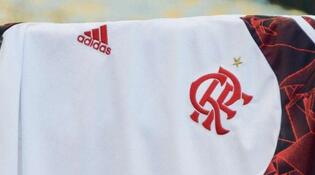 Flamengo lança camisa 2 inspirada no mundial de 1981