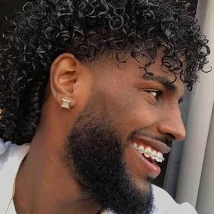 60 modelos de cortes de cabelo cacheado masculino para 2022