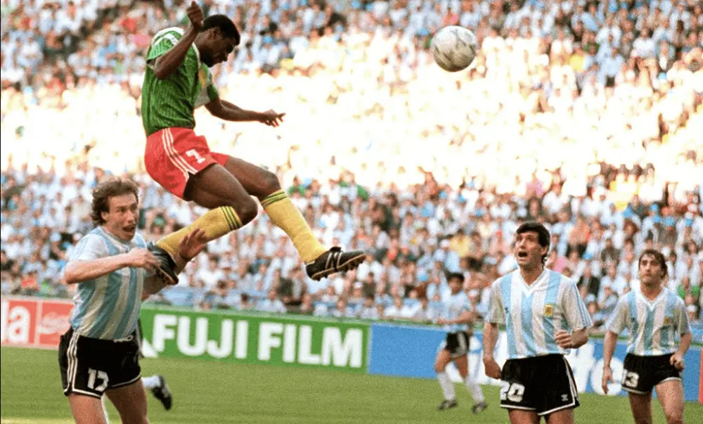 Leões indomáveis alcançam quartas de final da Copa do Mundo 1990