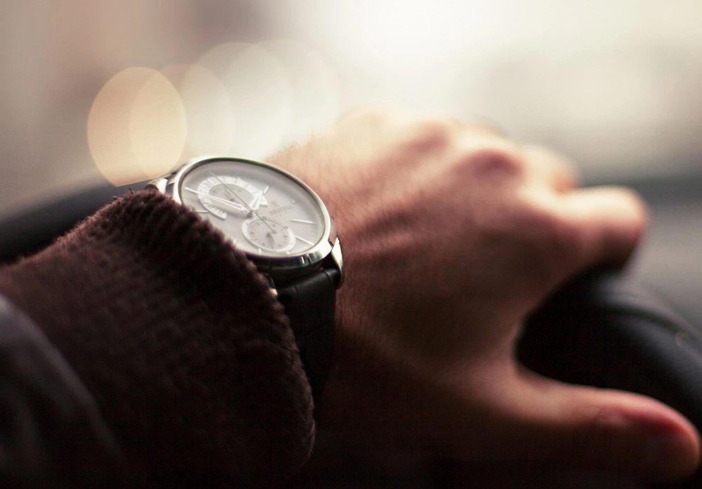 Como economizar até 1000 reais na compra de relógios