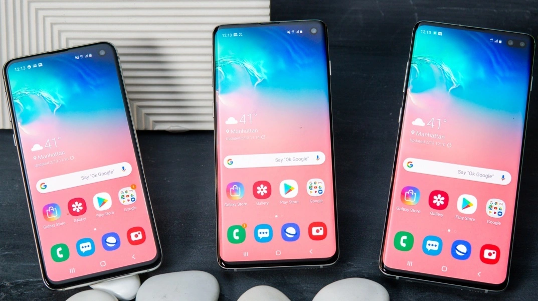 Samsung Galaxy S10e Branco, com Tela de 5,8, 128 GB - SMG970FZ + Caixa de Som Bluetooth JBL de 16W Branco - FLIP4 - SGCJSMG970FZ08