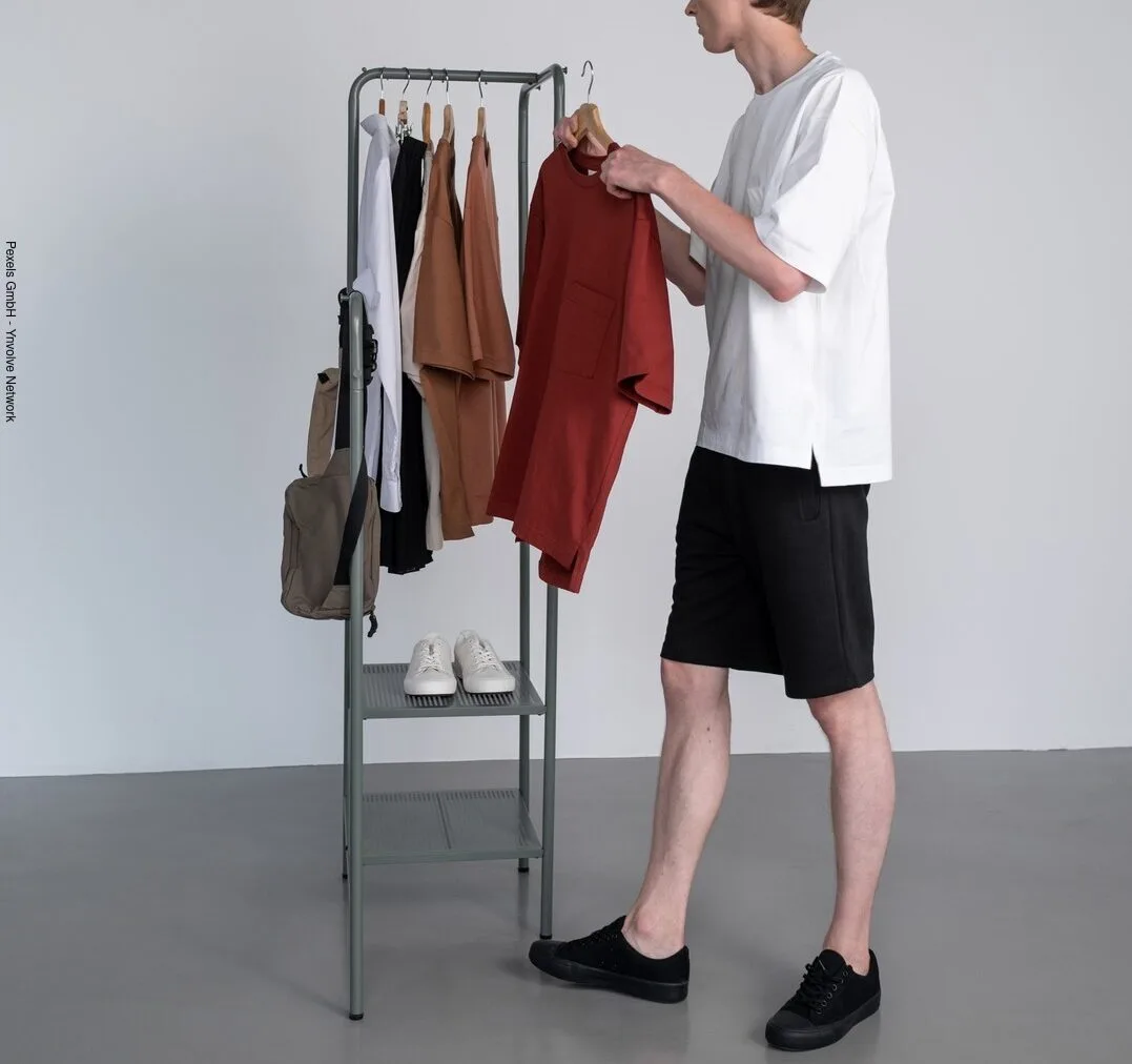 Armário Cápsula Masculino - Crédito: Pexels