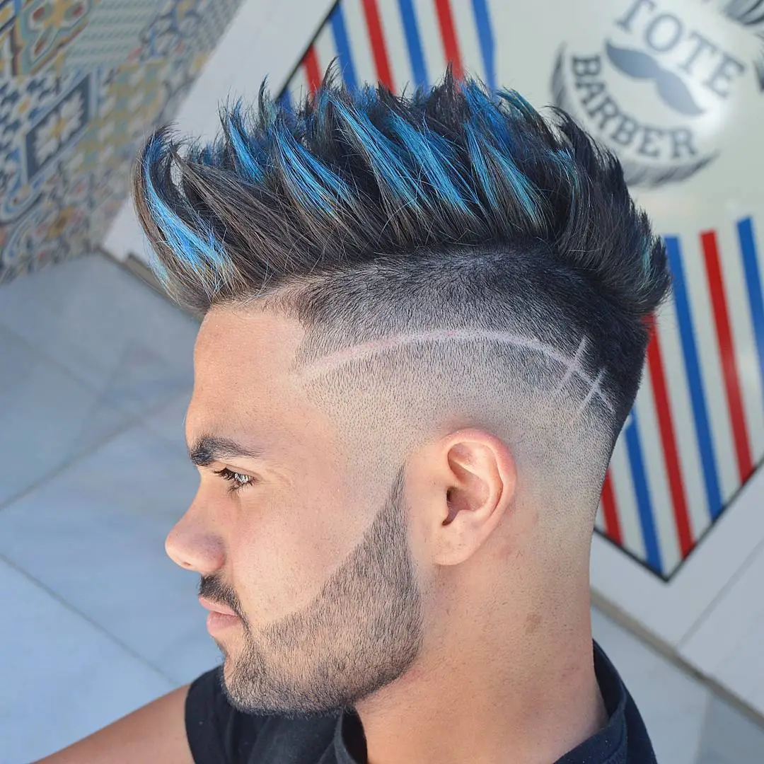 Cortes de cabelo masculino degradê com risca para te inspirar