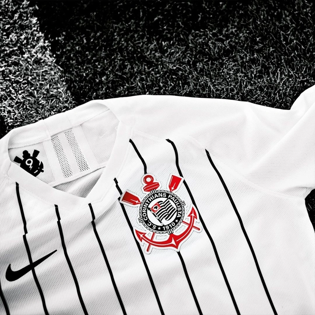 Camisa titular do corinthians