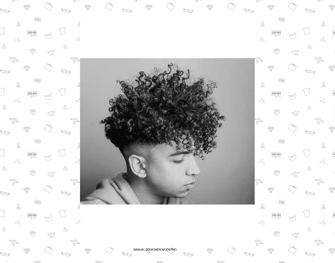 Cacheado com lateral raspada - Crédito: Reprodução