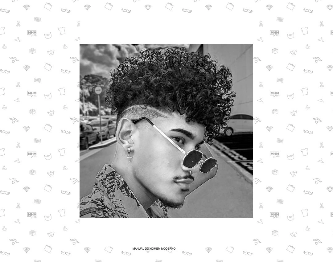 Cacheado com lateral raspada - Crédito: Reprodução