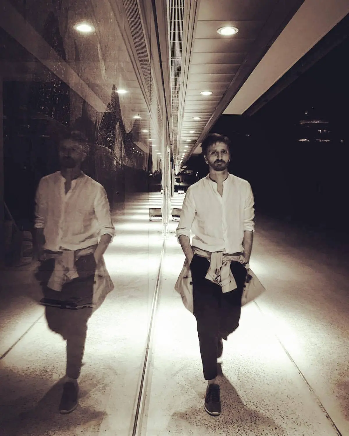 Como se vestir bem para sair a noite e mandar bem em qualquer ambiente