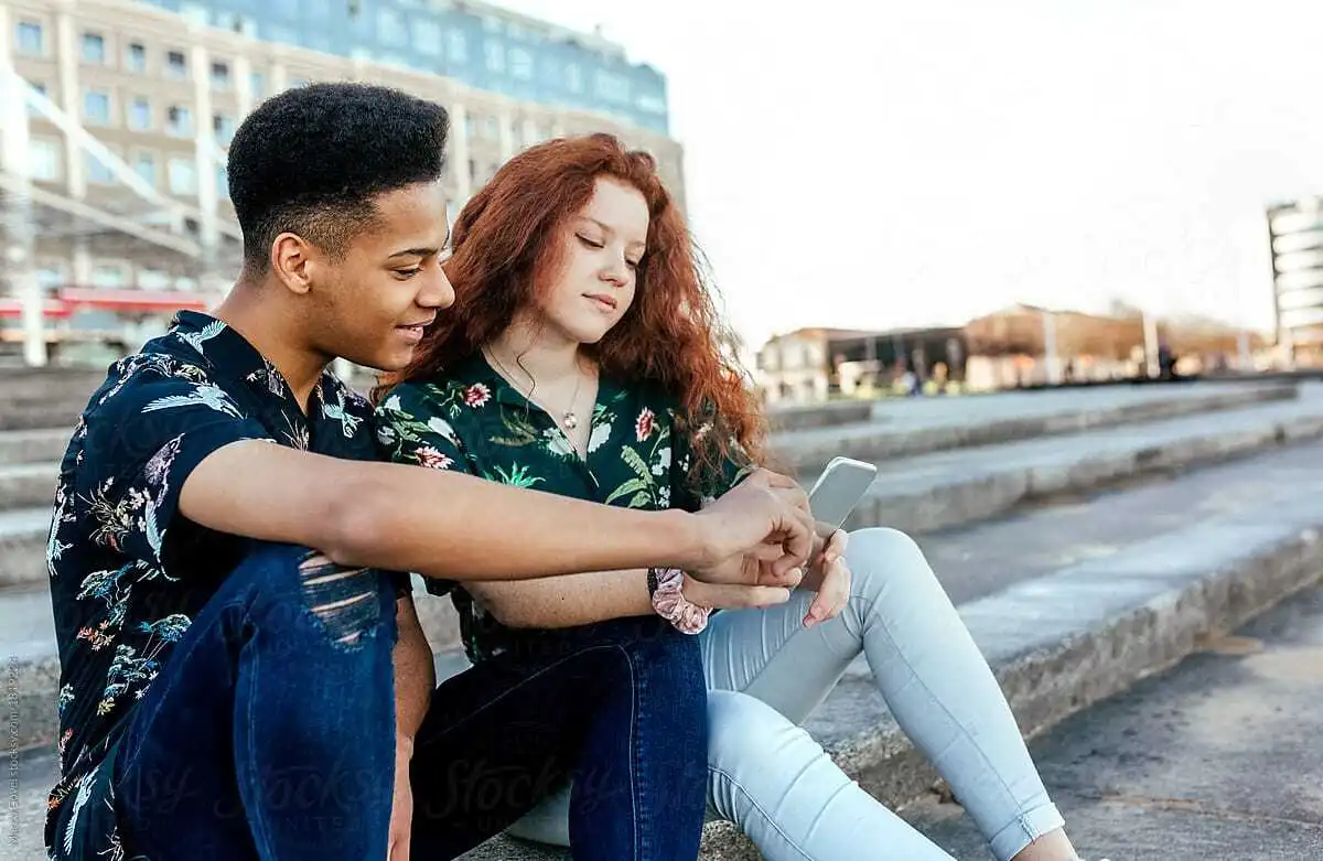 Sexo na adolescência: um guia para você NÃO aprender a transar com pornografia