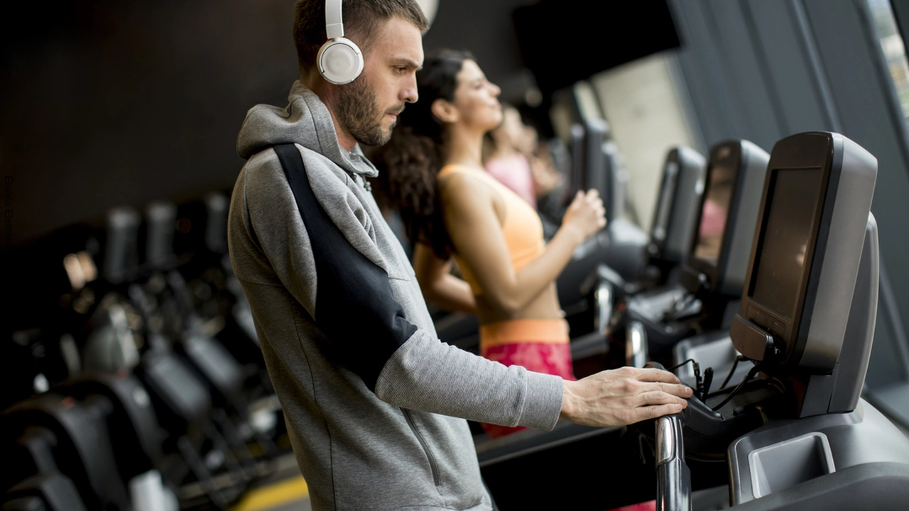 A Importância da Atividade Física na Saúde Sexual Masculina | Envato Elements