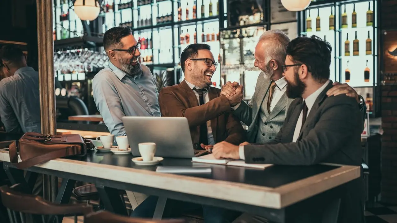 Aplicação em Diferentes Aspectos da Vida | Envato Elements