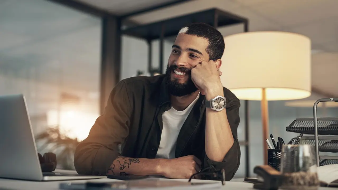 Homem contente | Envato Elements