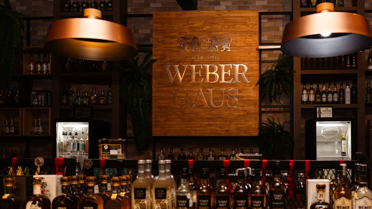 Bar Weber Haus: Mixologia e Gastronomia