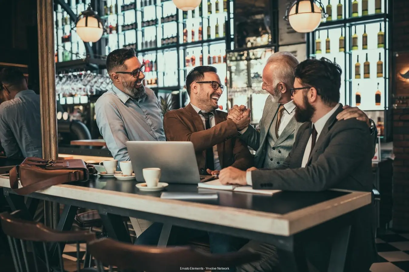 Aplicação em Diferentes Aspectos da Vida | Envato Elements