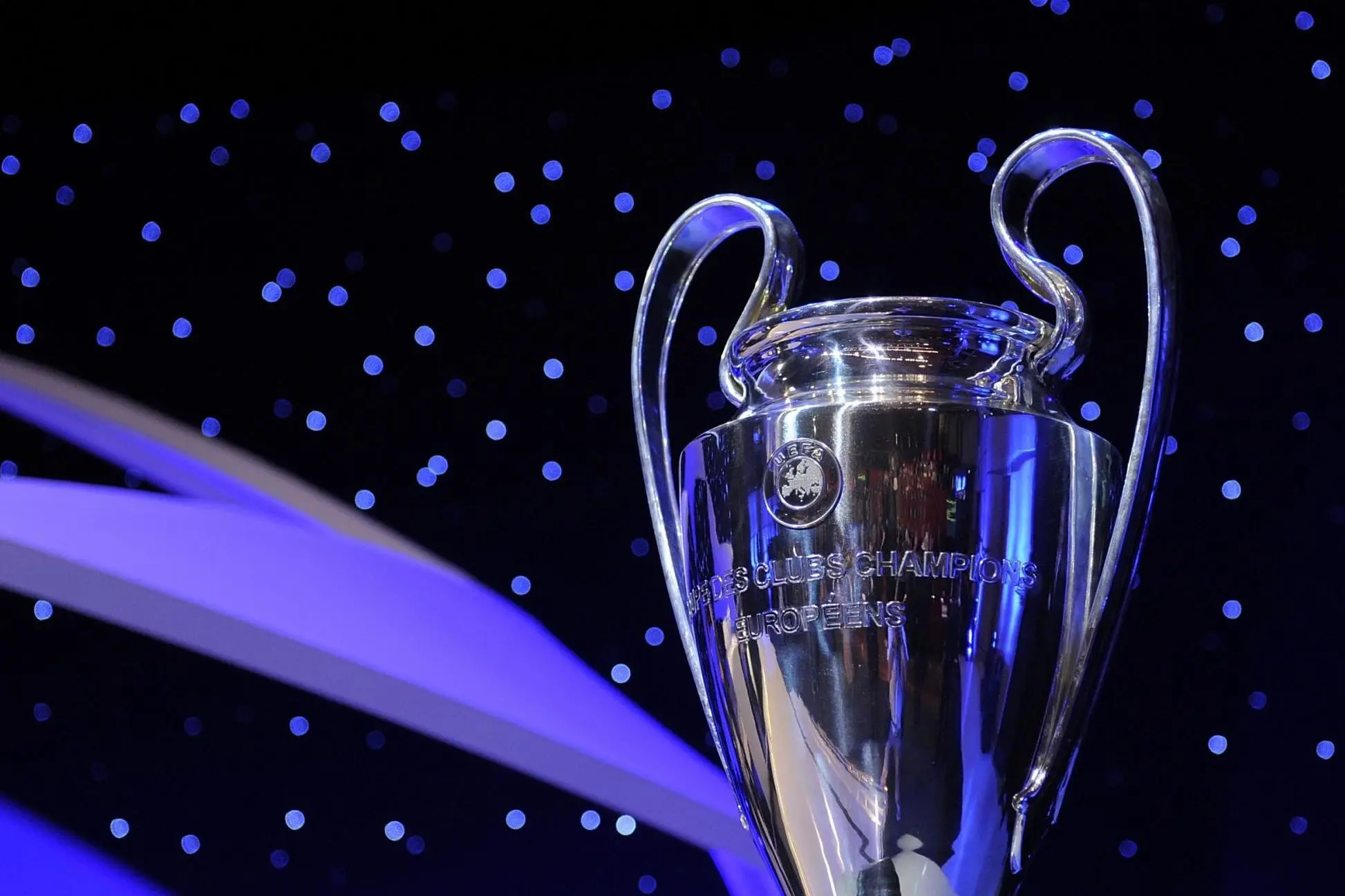 UEFA traz a Champions League para o Brasil. Veja como participar!