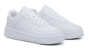 Como se vestir bem com tênis branco masculino