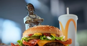 Em parceria com o BTS, McDonald's lança lanche e coleção de roupas