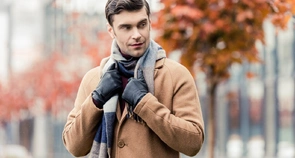 Cachecol masculino: 4 modelos para conhecer e como usar