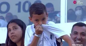 Torcedor do Santos de 9 anos é hostilizado e se desculpa após receber camisa de Jailson