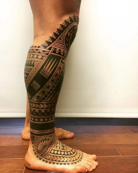 tattoo maori perna