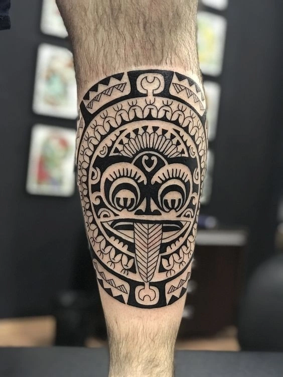 tattoo maori perna