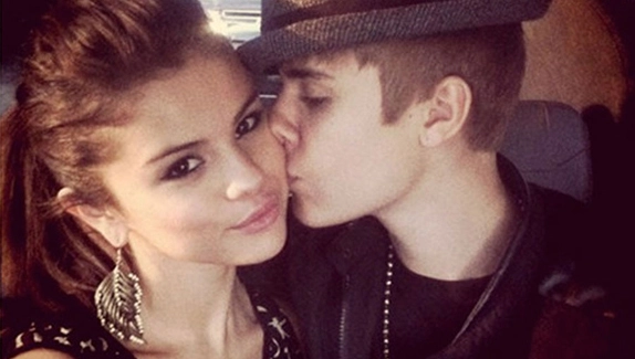 Selena-Gomez-Justin-Bieber-900-6001