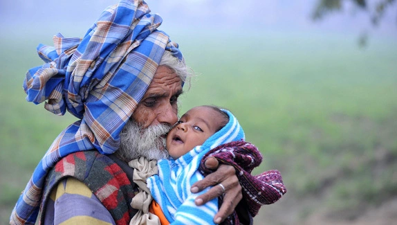 Agricultor indiano Ramjit Raghav teve filho aos 96 anos