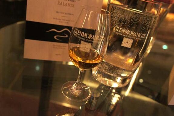 Glenmorangie Ealanta - o melhor whisky do mundo em 2013 3