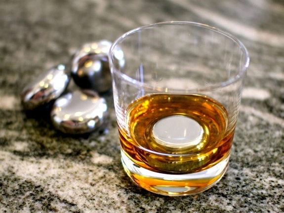 Spirit Steels - o dispositivo que deixa sua bebida gelada 2