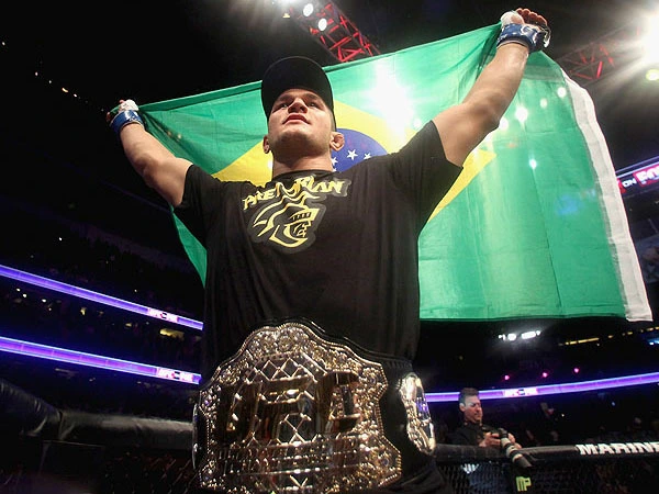 Junio Cigano, campeão dos pesos-pesados no UFC Crédito: Reprodução