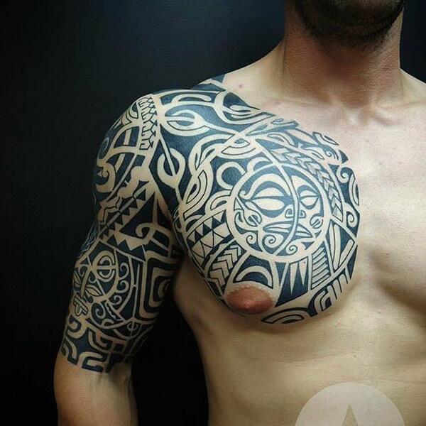 Maori Tattoo Peito