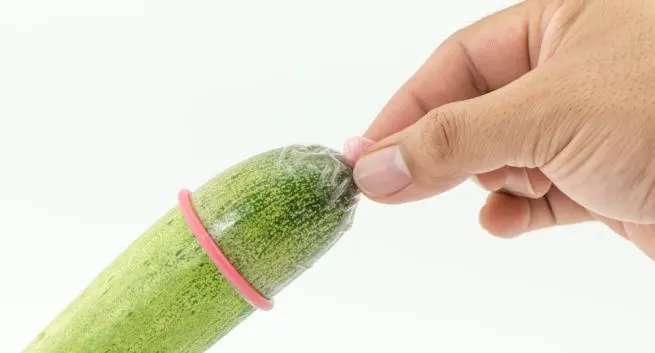 Erros com a camisinha que você comete e que reduzem a sua eficácia