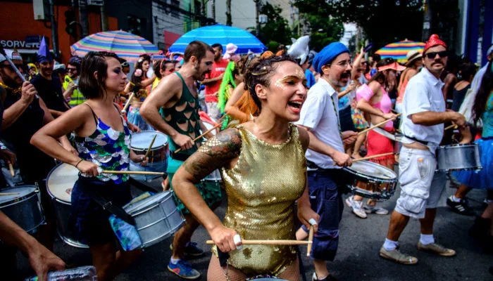 8 drinks rápidos para fazer na rua durante o carnaval