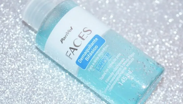 Como se livrar do glitter na pele durante o carnaval