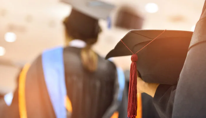 Vale a pena fazer faculdade?