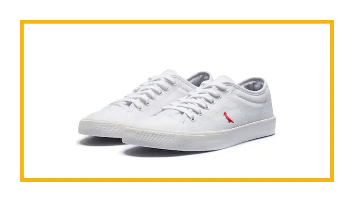 tênis masculinos brancos