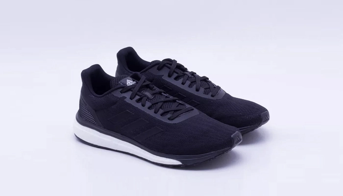 Tênis Adidas Response