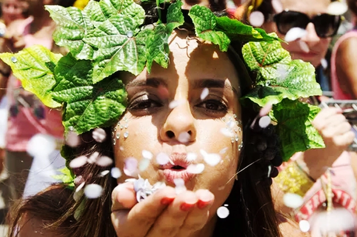 5 dicas para chegar nas mulheres neste carnaval
