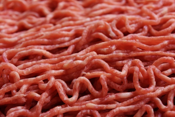 Carne crua deve ir para a geladeira