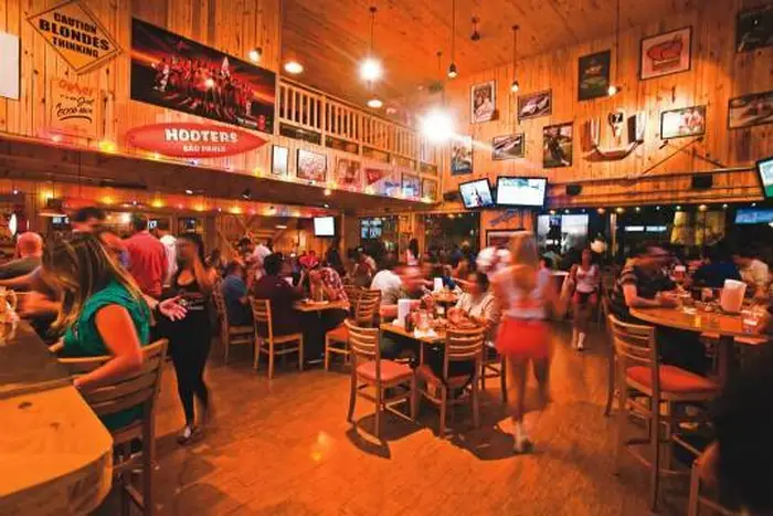 A última unidade do Hooters em São Paulo, fechada em 2019