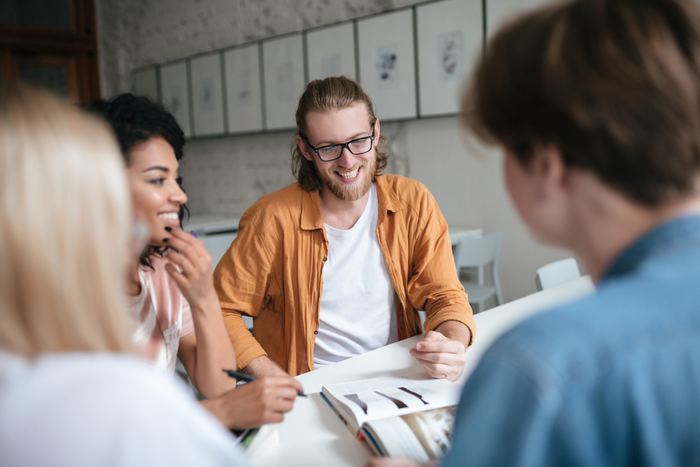 Um fim de semana de três dias funciona?