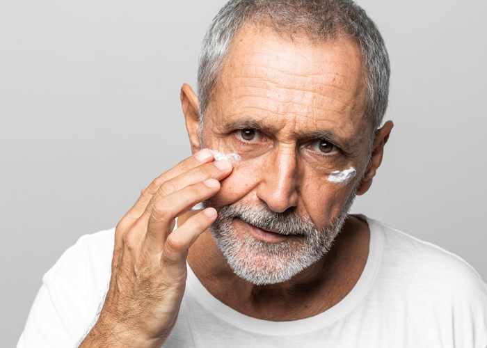 Anti-aging, um dos produtos básicos de cuidado masculino