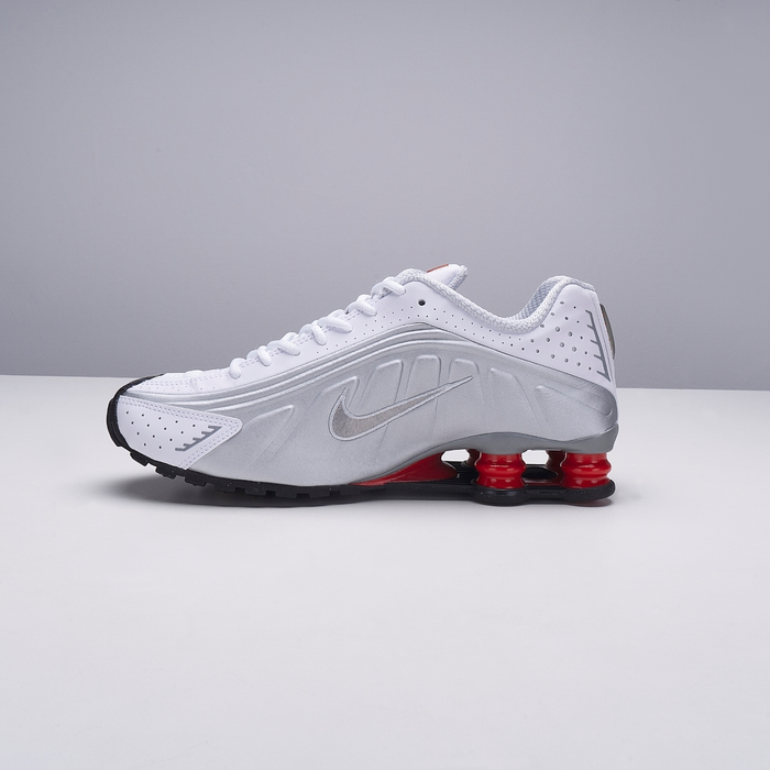 O Nike Shox R4