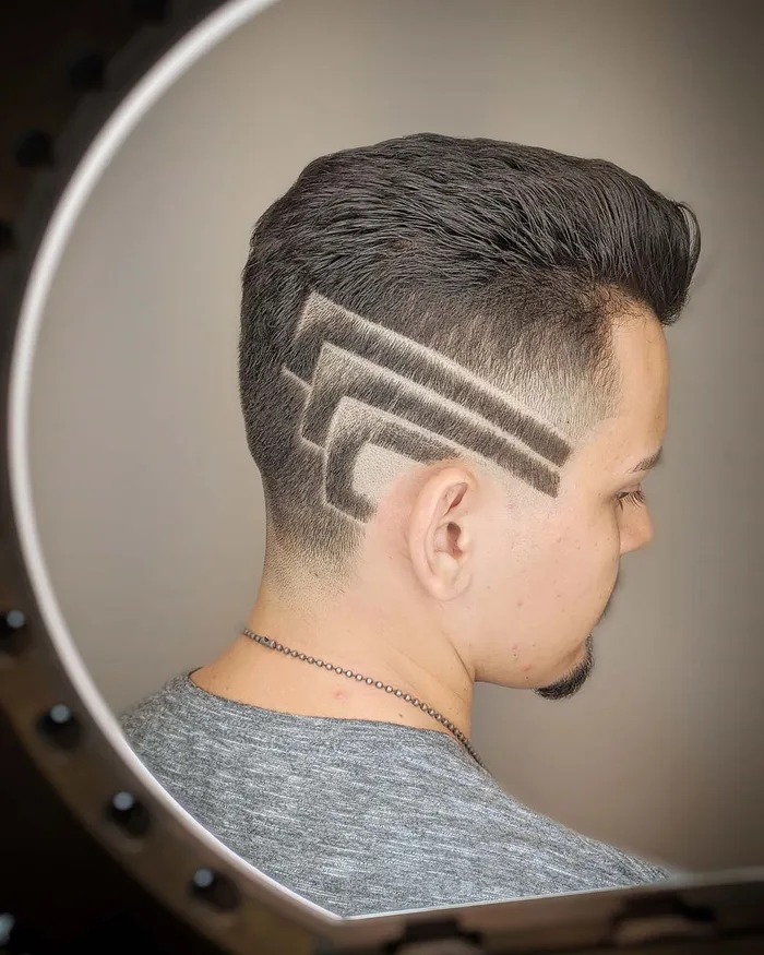 corte masculino com riscas de navalha para 2021