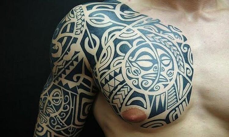 Maori Tattoo Peito