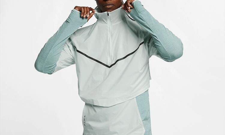Blusão Nike Transform Tech Pack