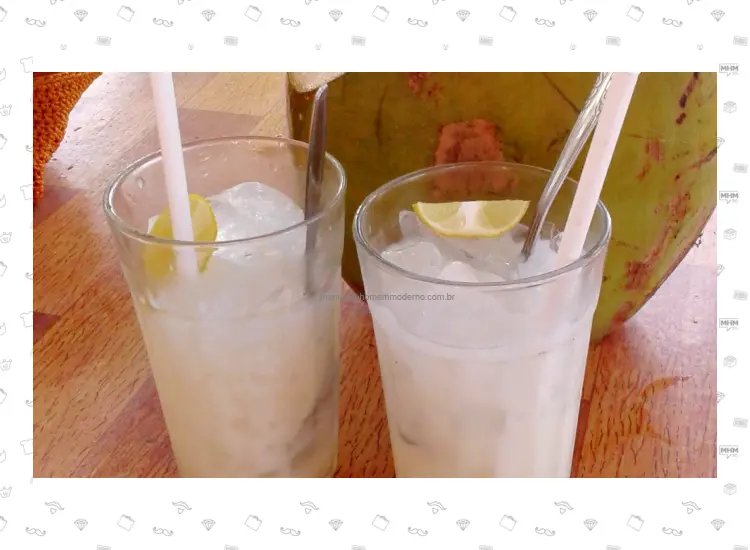 Drinks com água de cocô | Pexels