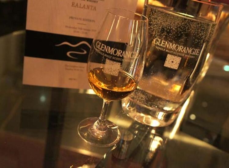 Glenmorangie Ealanta - o melhor whisky do mundo em 2013 3